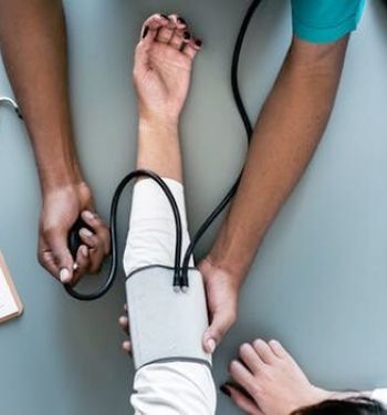 Hoe de beste locatie voor een AED machine kiezen?